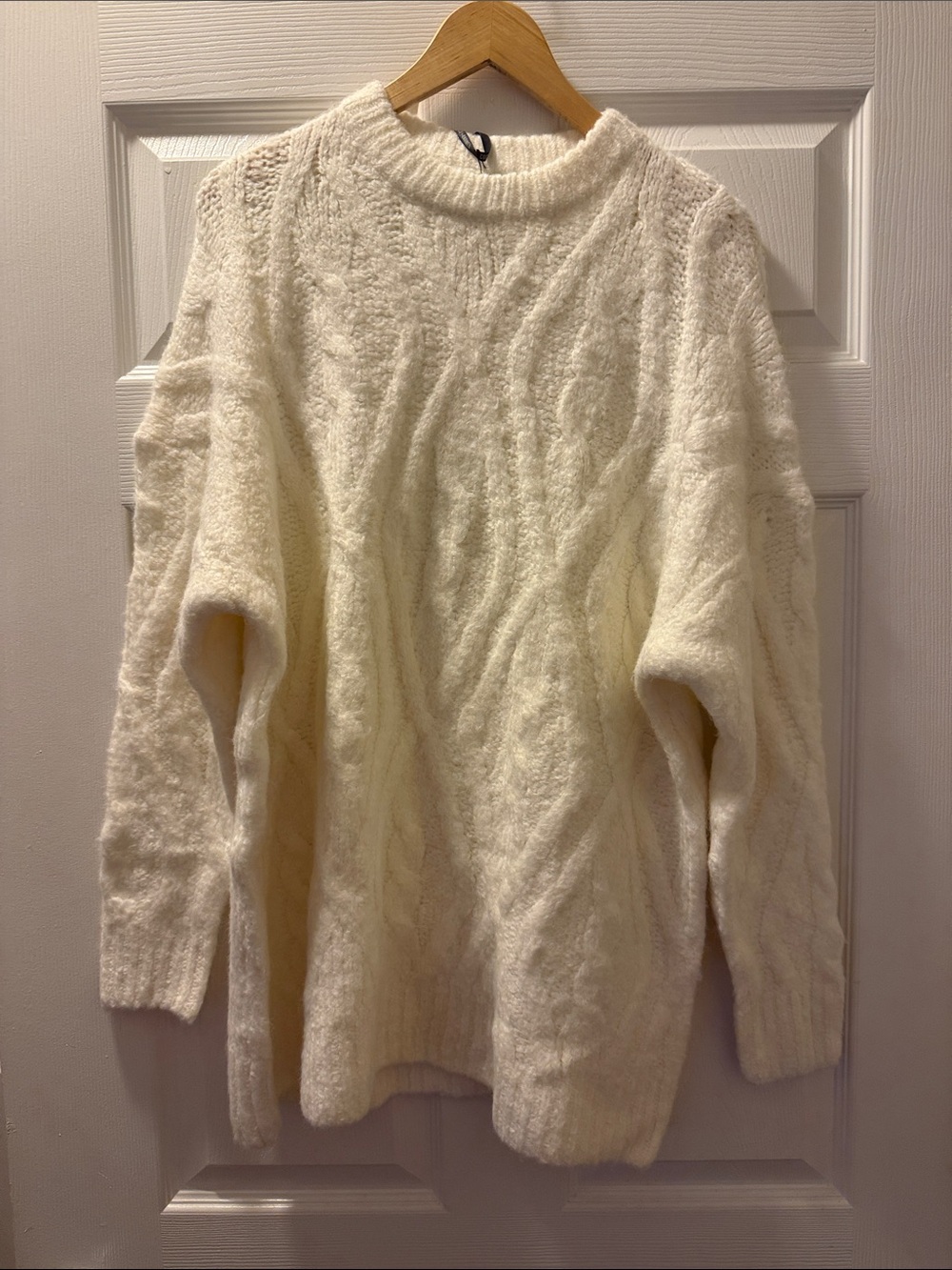 Coco + Carmen Cream Cable Knit Crewneck Sweater S/M
